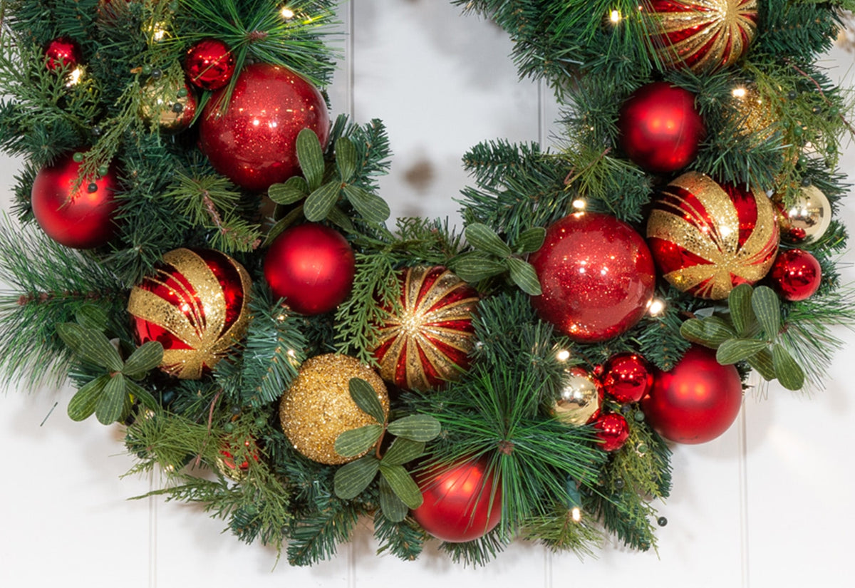 Christmas Classic Red and Gold Wreath - 30