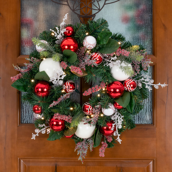 Nordic Red and White Wreath