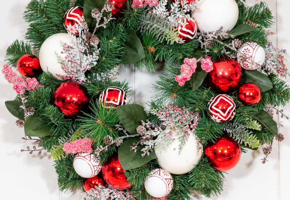 Nordic Red and White Wreath - 24