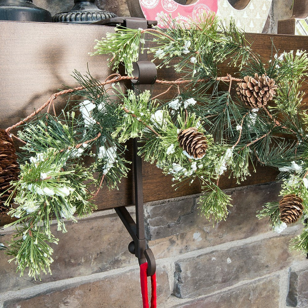 Christmas Stocking Holders Metal Fireplace Stocking Hook Garland Mantle Hook  For Christmas Decoration (2 Pcs)