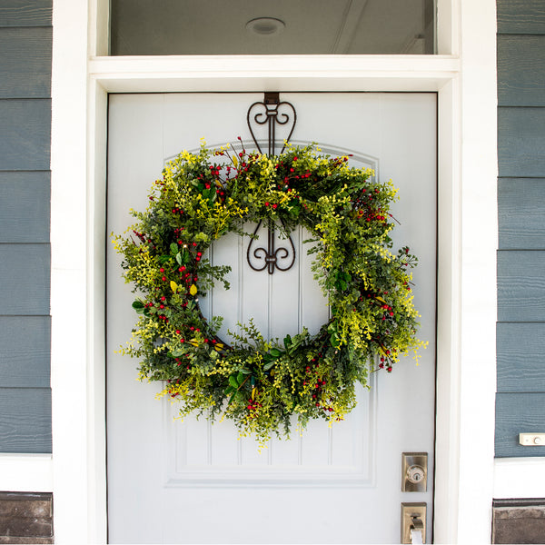 Christmas Boxwood & Berry Decorated Wreath - Village Lighting Company